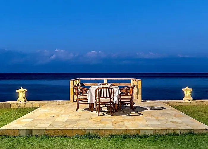 Kanna Seafront Estate ホテル バリ島