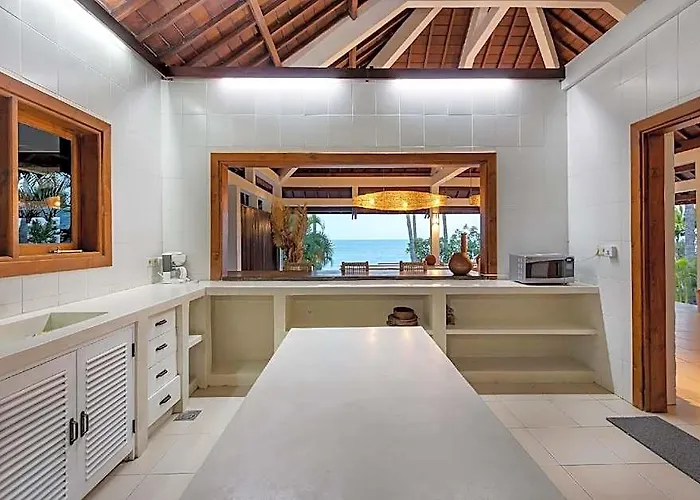 ホテル Kanna Seafront Estate バリ島
